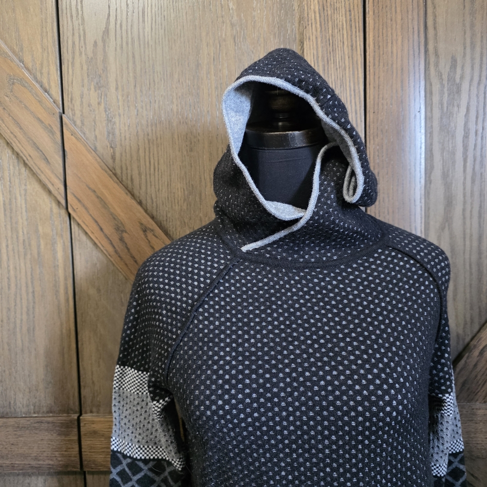 Krimson Klover Black and Gray Patterned Sweater - Picture 2 of 4